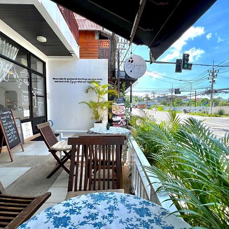 Enjoy'S Beach House & Cafe' Ban Karon Exteriör bild