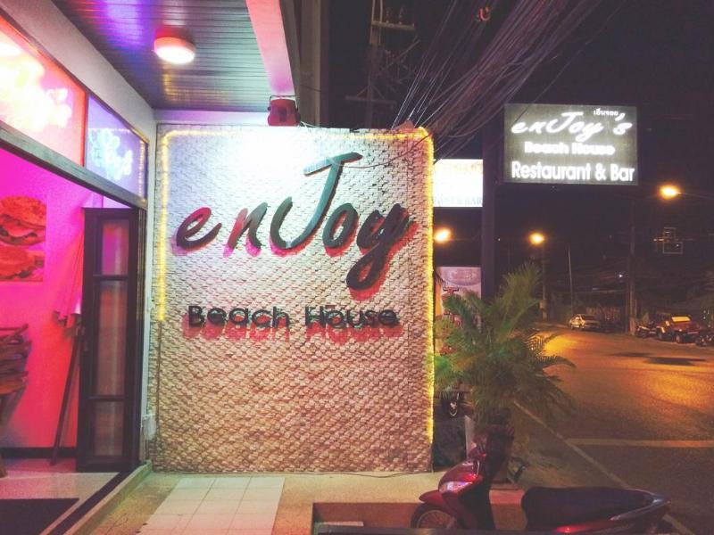 Enjoy'S Beach House & Cafe' Ban Karon Exteriör bild