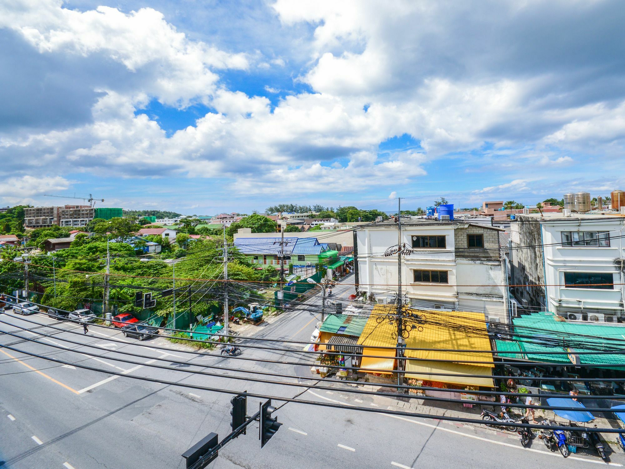 Enjoy'S Beach House & Cafe' Ban Karon Exteriör bild