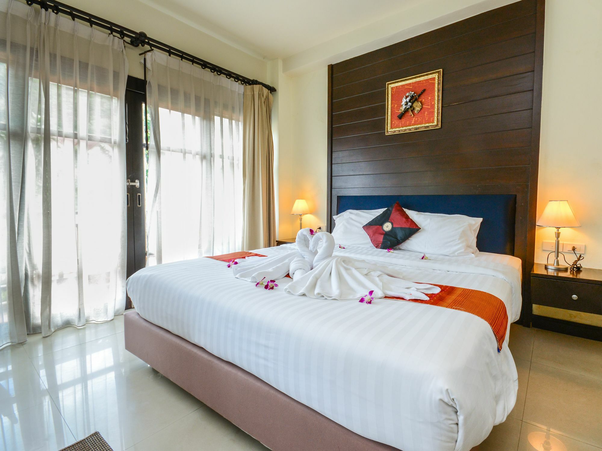 Enjoy'S Beach House & Cafe' Ban Karon Exteriör bild