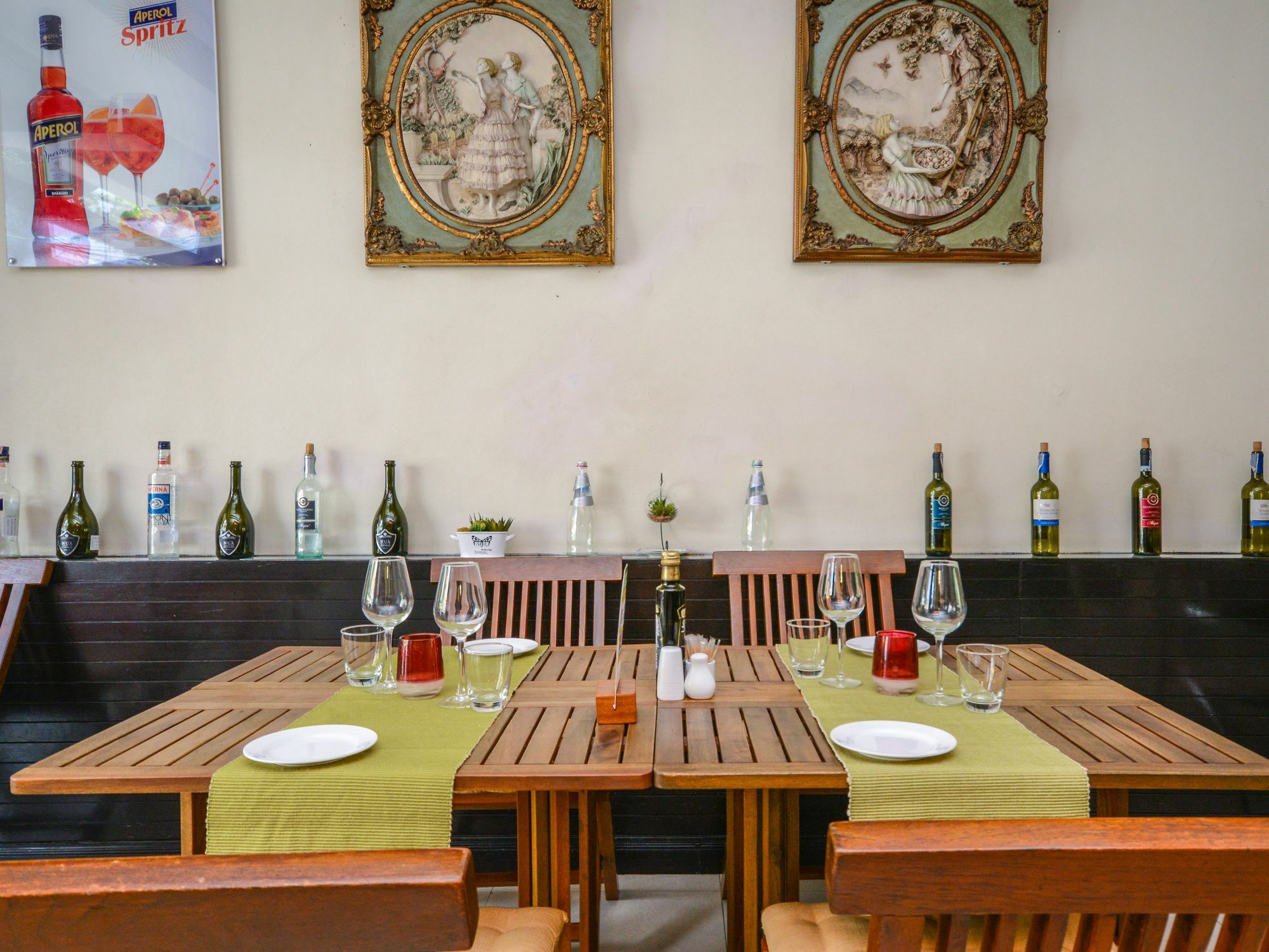 Enjoy'S Beach House & Cafe' Ban Karon Exteriör bild