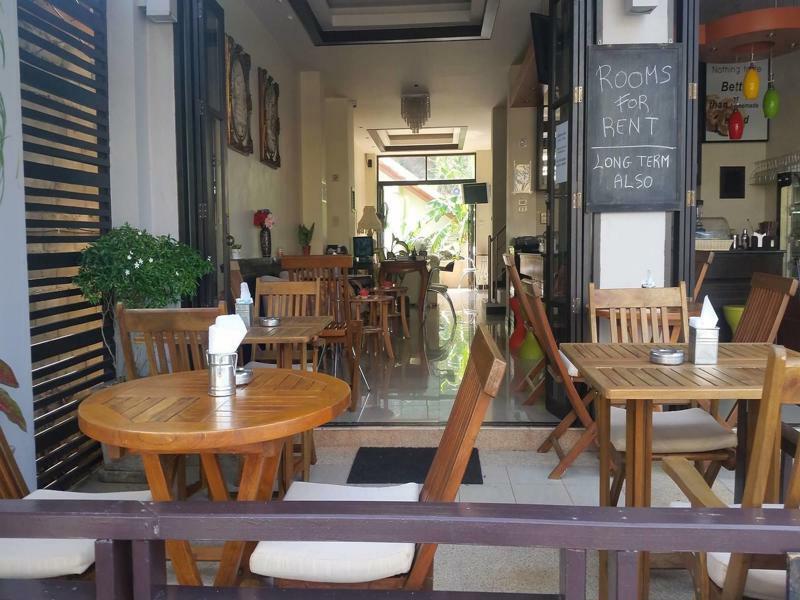 Enjoy'S Beach House & Cafe' Ban Karon Exteriör bild